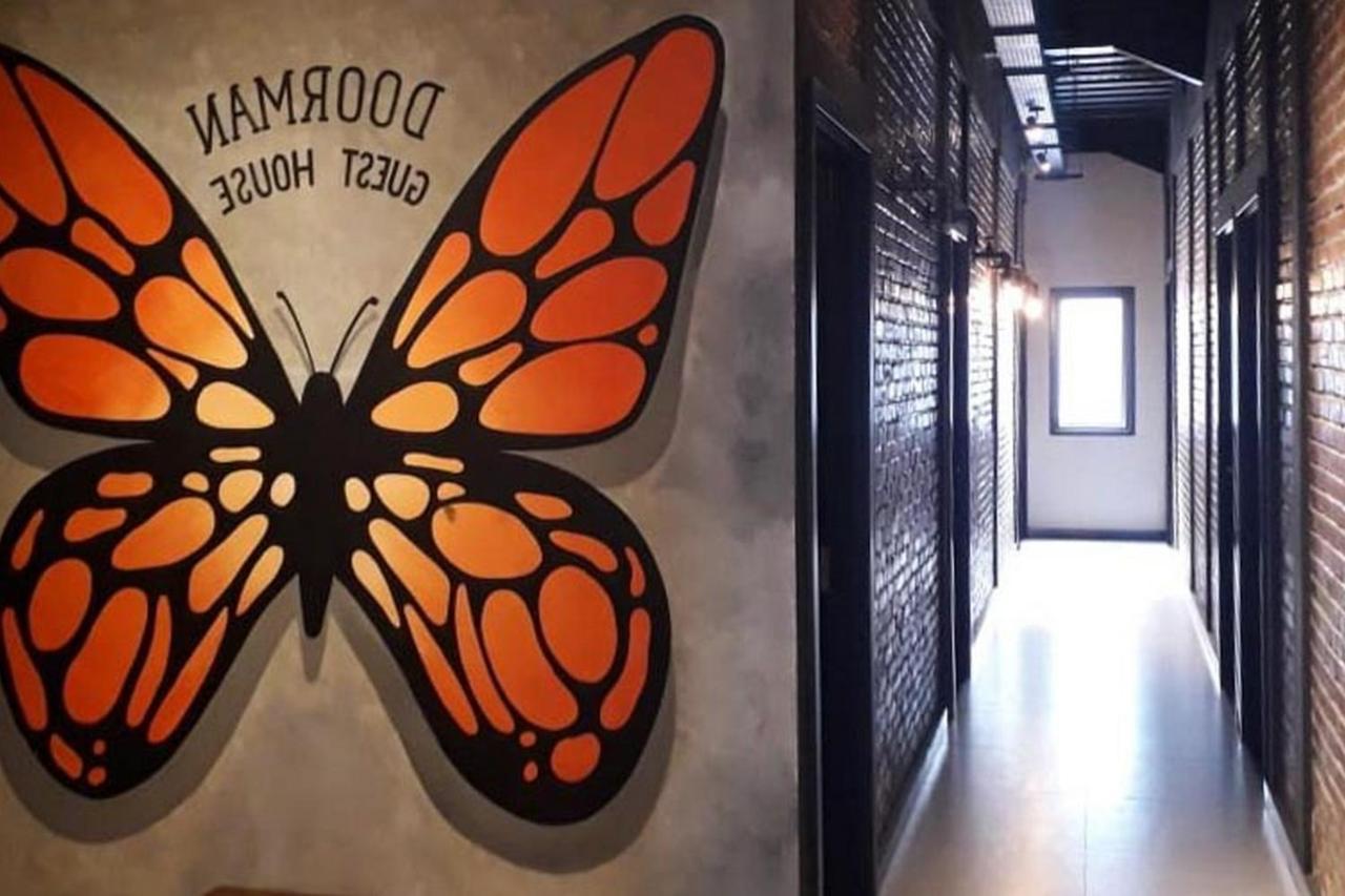 Reddoorz Plus @ Doorman Guest House Bandung Exterior photo
